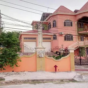 Villa Rush Ironshore Deluxe, Montego Bay